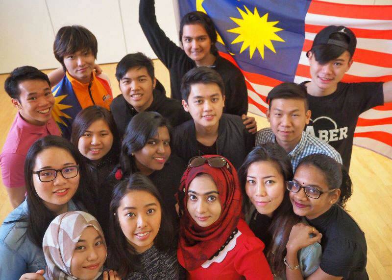 Members of the Malaysian student community at Aberystwyth University preparing to celebrate for Malaysia evening 2017.