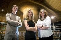 Tîm Prifysgol Aberystwyth (chwith i'r dde) Marc Diaper, Sophie Killer a Freya Boissonade