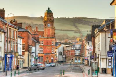 Drenewydd, Powys