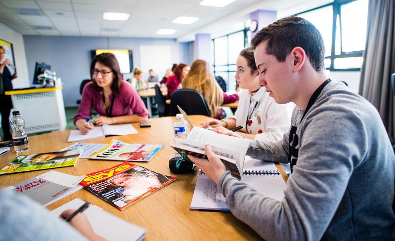 Ystafell ddysgu ym Mhrifysgol Aberystwyth