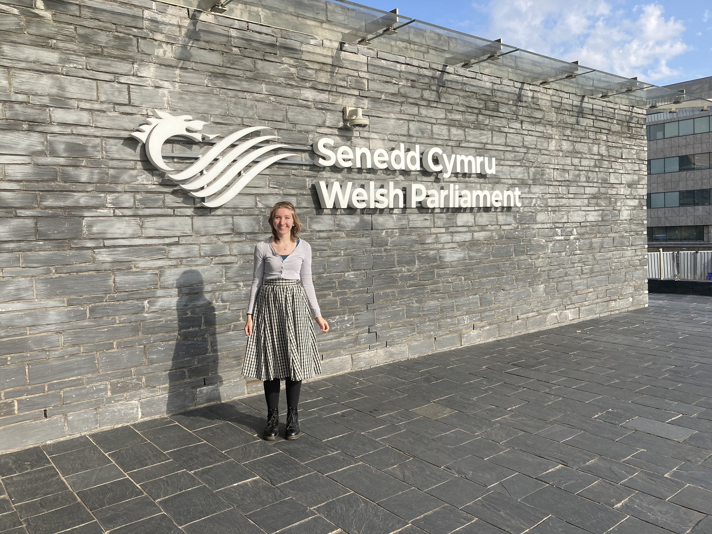 Ellena Jenks yn mynychu digwyddiad ‘Bwydo Cymru a’r Byd’ yn y Senedd ym mis Hydref 2022