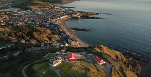 Aberystwyth o&rsquo;r awyr