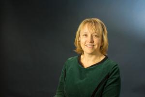 Yr Athro Anwen Jones