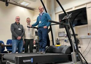 O'r chwith i'r dde: Yr Athro Luis Mur, Dr Otar Akanyeti a Dr Federico Villagra Povina