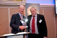Professor Wayne Powell, IBERS Director receives the Award from David Willetts MP Minister for Universities and Science. Copyright Andrew Davis, John Innes Centre.