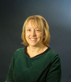 Yr Athro Anwen Jones