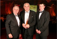 Huw McConochie (right) and Kevan Downing (centre) with Rees Roberts of Hybu Cig Cymru, the award sponsors.