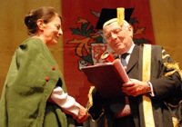 Professor Dame Jean Thomas DBE, CBE, ScD, FRS, FmedSci (left).