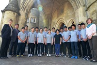 Korean Wales International Christian School students outside the Old College, in the company of Rachael Davey, Director of the International English Centre at Aberystwyth University (far left), Principal Daniel Sung and Vice Principal Heeyun Choi (centre) and Sarah McKenna from the International English Centre (far right).