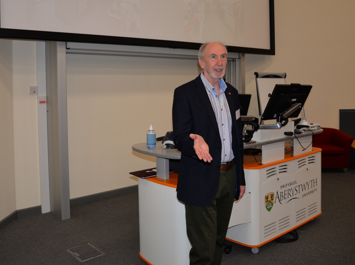 Professor Glyn Hewinson, Aberystwyth University