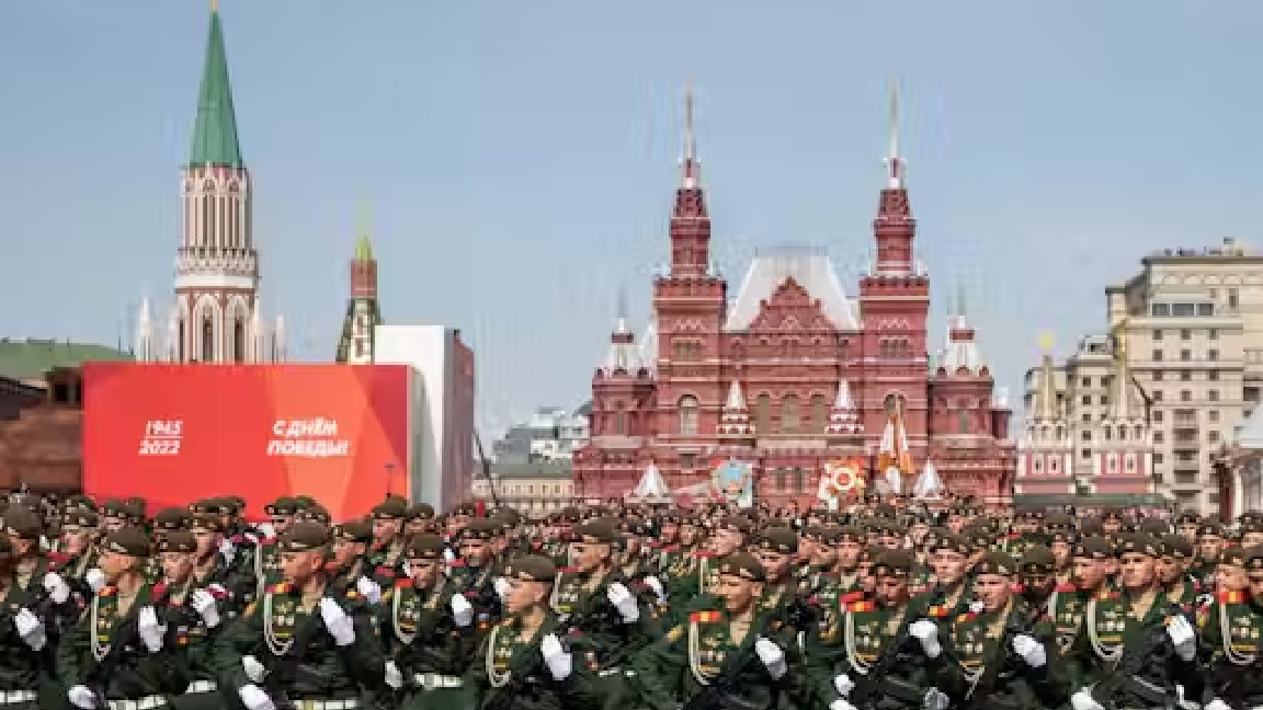 Soldiers at a traditional Victory Day parade in Red Square, Moscow. Xinhua/Alamy