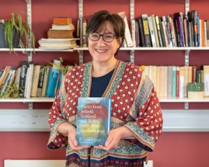 Dr Cathryn Charnell-White