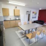 A shared kitchen area in Fferm Penglais 