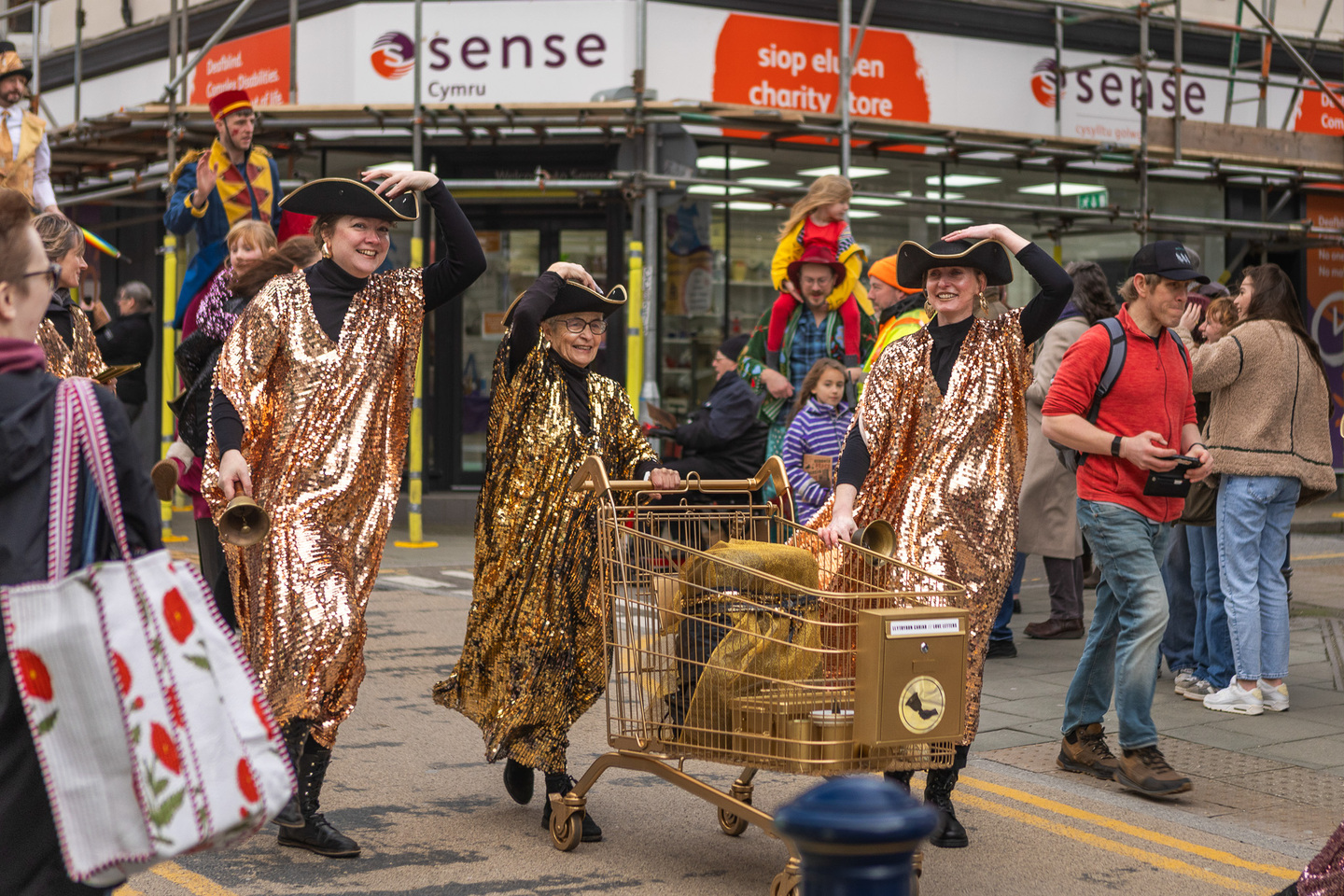 Er Mwyn Dyn / For Crying Out Loud during Aberystwyth&rsquo;s Santes Dwynwen Parade. Credit: Isaac Peat